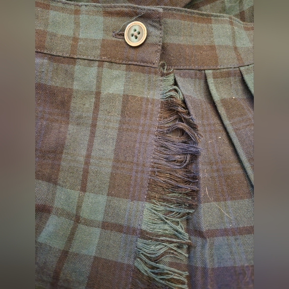 Vintage Plaid Pleated A-Line Skirt - Green, Blue and Black - Picture 5 of 7